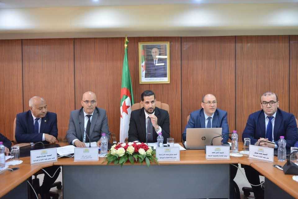 Le DG de la BNA présente les performances de la Banque devant la Commission des finances et du budget de l’APN Le DG de la BNA présente les performances de la Banque devant la Commission des finances et du budget de l’APN